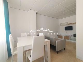 Lloguer Apartament  Calle calle alfaz del pi. En alquiler de septiembre a junio, acogedor apartamento en altea