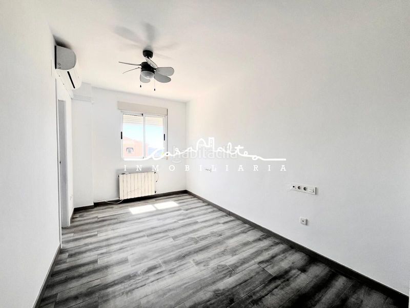 Foto bf7698e3-093b-4499-a5ce-017fe3dcba52. Apartament amb calefacció aparcament piscina a Urbanizaciones Benidorm