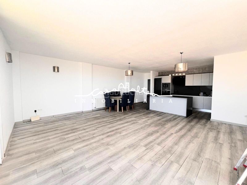 Foto e80c05c8-2918-4767-a68f-3d07be6653be. Apartament amb calefacció aparcament piscina a Urbanizaciones Benidorm