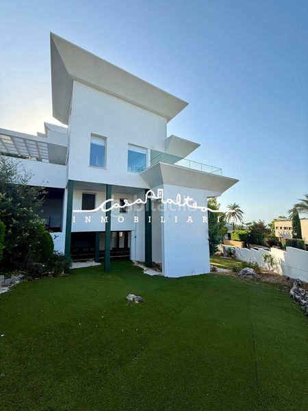 Foto 0c059ff6-d4c5-42b4-b4ea-efafe381b83b. Miete chalet mit heizung parking pool in Altea hills Altea
