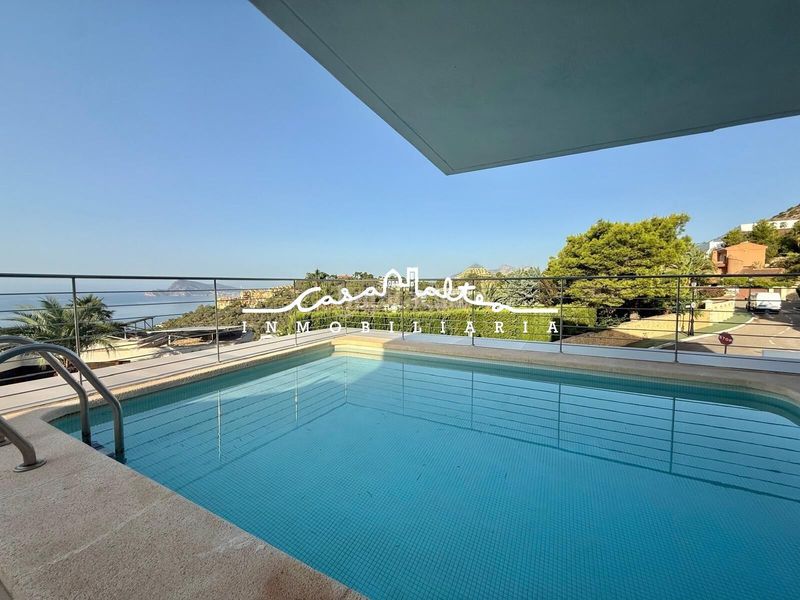 Foto f8929a6e-2bad-4116-be58-f657c18045a0. Miete chalet mit heizung parking pool in Altea hills Altea
