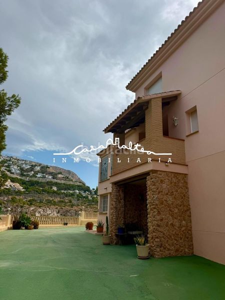 Foto dfea952b-15ab-4a84-b680-b5f90e9af41e. Xalet amb calefacció aparcament a Mascarat Altea