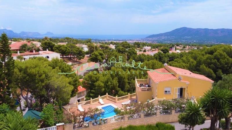 Foto 3120296e-94a0-4fdb-8364-599eb868d1ed. Chalet villa en urbanización de la nucia! en Coloma Nucia (la)