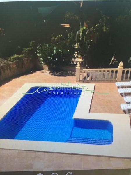 Foto c93d6d4a-e704-4280-9645-ddd1b76c5948. Chalet villa en urbanización de la nucia! en Coloma Nucia (la)