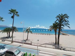 Piso en Altea Ciudad. Venta bonito y luminoso piso en altea, primera línia de playa.