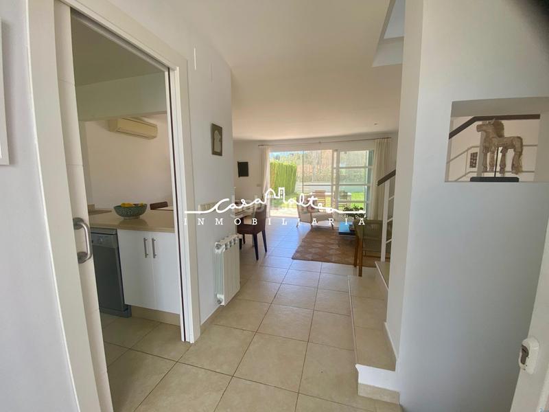 Foto 326b9259-3da5-4cea-a9b1-a19408cc1c66. Zweistöckige wohnung mit heizung parking pool in Altea ciudad Altea