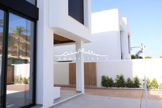 Chalet en L´Albir. Se vende chalet de obra nueva en el albir