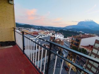 Flat  Calle bolulla. En venta luminoso piso en callosa den sarrià