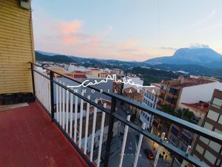 Appartamento  Calle bolulla. En venta luminoso piso en callosa den sarrià