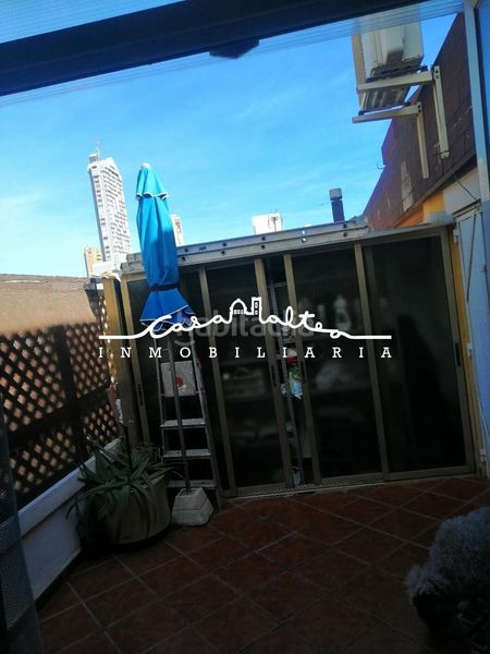 Foto 4dd8f15d-ba38-46c5-abde-316d6fe425f4. Àtic amb calefacció a Colonia Madrid Benidorm
