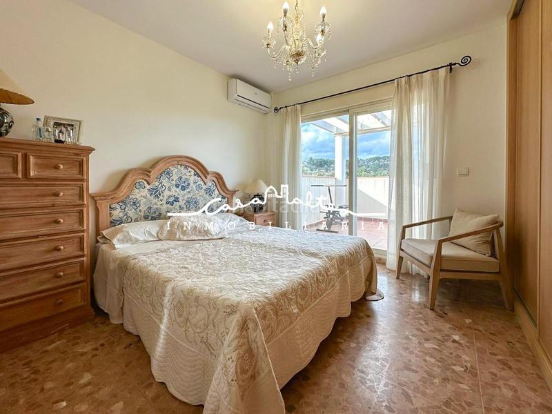 Foto a14f9b6b-80a4-4ff5-b161-1e680d52da39. Chalet avec parking dans Escandinavia-Cautivador Alfàs del Pi (l´)