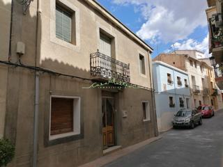 Masia a Relleu. Casa en venta en relleu pueblo