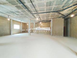 Lloguer Local Comercial a Altea Ciudad. Amplio local en alquiler, céntrico en altea