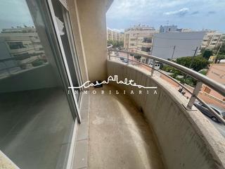 Dúplex a Pueblo-Ubanizaciones. En venta maravilloso dúplex con gran solárium privado en el cent