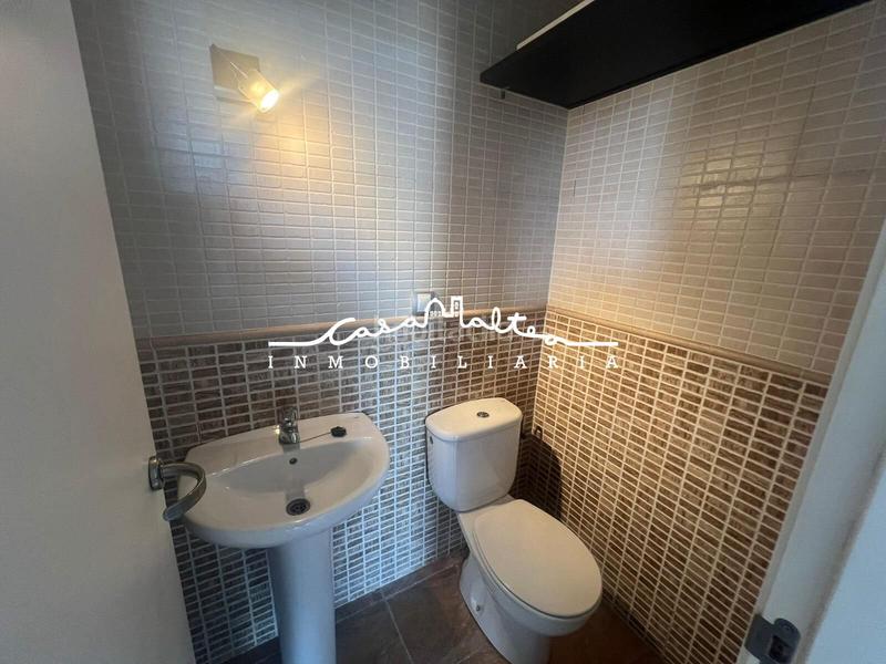 Foto 60771073-ffb4-408a-b0cc-88ae2ccbc40a. Zweistöckige wohnung mit parking in Pueblo-Ubanizaciones Alfàs del Pi (l´)