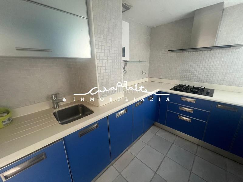 Foto 8f619706-c8f6-401a-8519-7ba41619d096. Zweistöckige wohnung mit parking in Pueblo-Ubanizaciones Alfàs del Pi (l´)