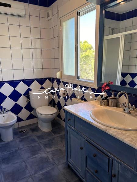 Foto be6bbaa7-5862-493c-92e2-947b22bdfb94. Chalet avec chauffage parking piscine dans Altea la vella Altea