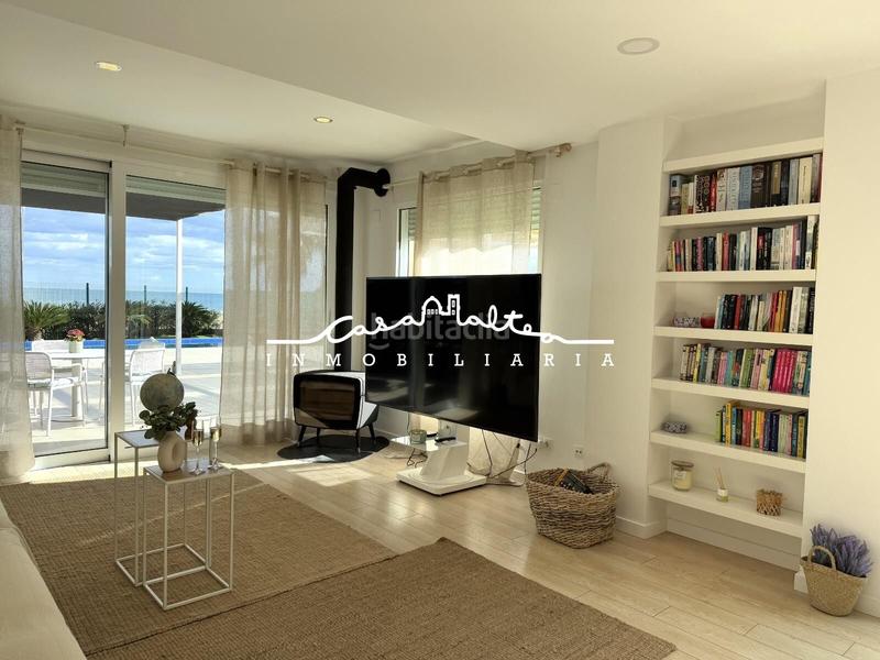 Foto 010b9039-7d7d-4b7d-9892-23ca9fb266be. Chalet casa frente al mar en El Marenyet Cullera