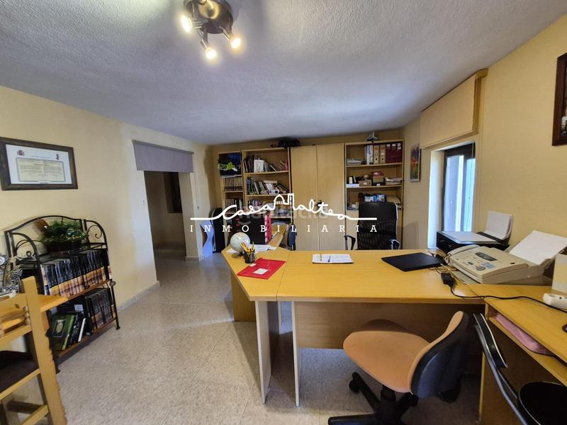 Foto 6c4a8a8a-ebe6-4586-a4f8-b48803d04d89. Chalet avec parking piscine dans Coloma Nucia (la)