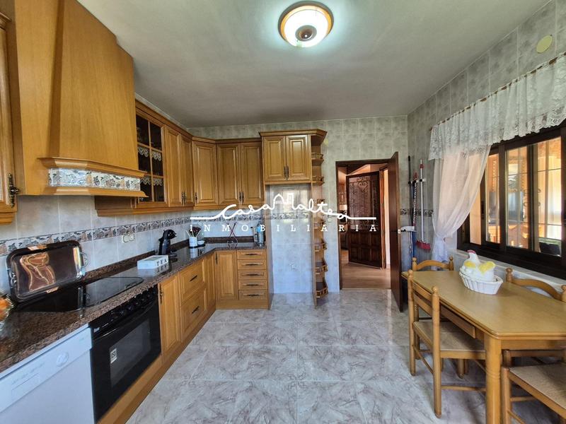 Foto 8d7823e2-b23a-46f5-a917-d554a63692c9. Chalet avec parking piscine dans Coloma Nucia (la)