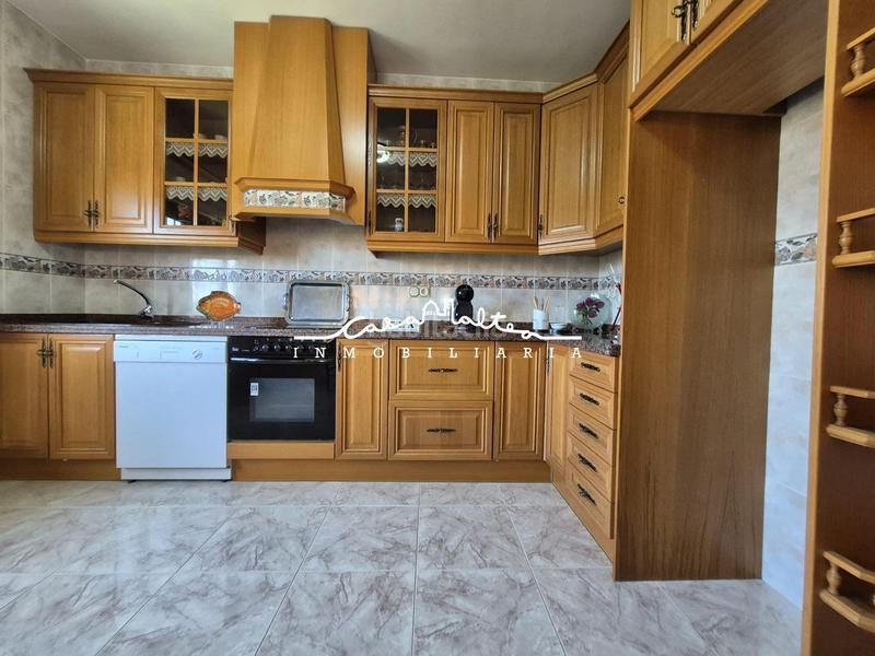 Foto cd4f9ce9-4c10-4202-9339-aa642f49b51d. Chalet avec parking piscine dans Coloma Nucia (la)