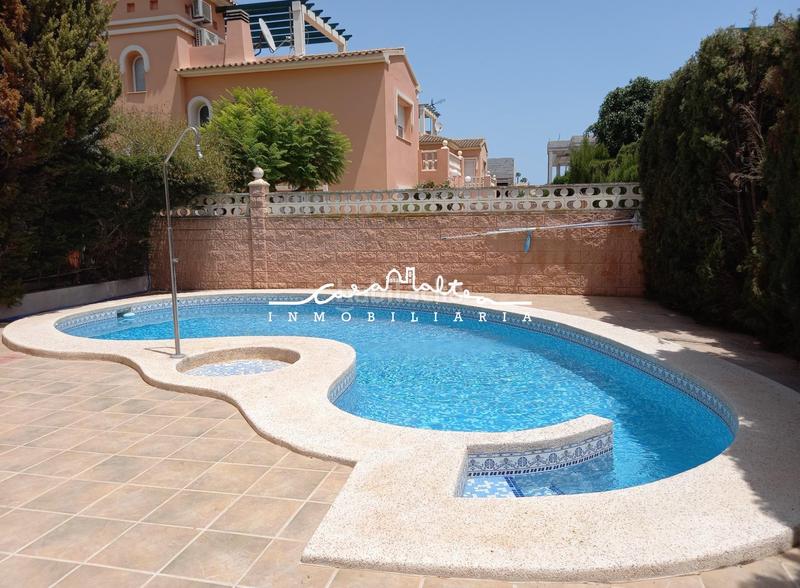 Foto 523c5c41-5a52-4cd3-9aef-0ecc49bac9f5. Casa aparellada amb calefacció piscina a L´Albir Alfàs del Pi (l´)