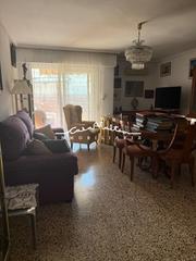 Etagenwohnung in Pueblo. Apartamento en venta avda ifach, calpe