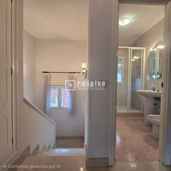 Foto c1348056-b00b-4843-923d-086e7ea5b987. Xalet amb calefacció a Concepción Madrid