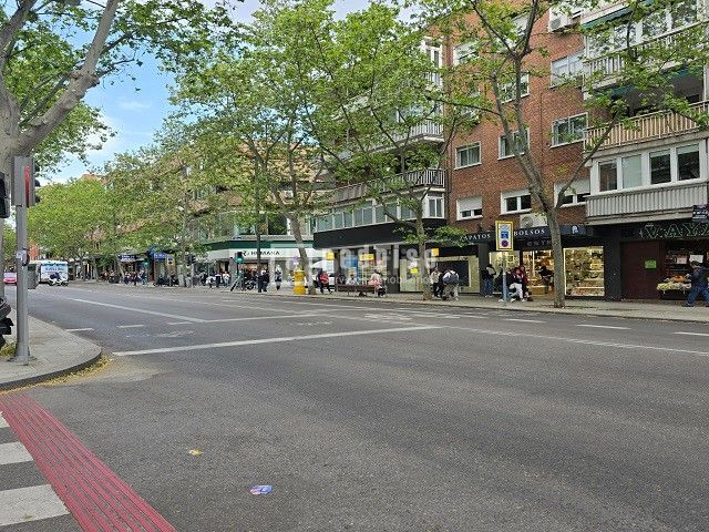 Foto dd4ffcb3-639c-4eb8-b659-31e57ac7d289. Xalet amb calefacció a Concepción Madrid