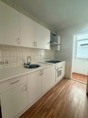 Pis  Carrer de les glicines. Piso de 3 habitaciones listo para entrar a vivir, a un precio in