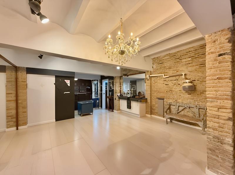 Foto 5cb99eaa-96fb-491d-9324-70e2237f5021. Location local commercial dans La Gavarra Cornellà de Llobregat