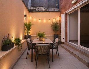 Piso  Passatge josep fiter. Planta baja con entrada independiente y terraza