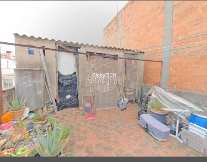 Foto a4c0f9e0-85ce-484c-a68f-2242a64985c9. Edifici a Riera Cornellà de Llobregat