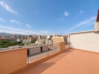 Lloguer Àtic  Carrer del mestre carbó. Atico con terraza y ascensor