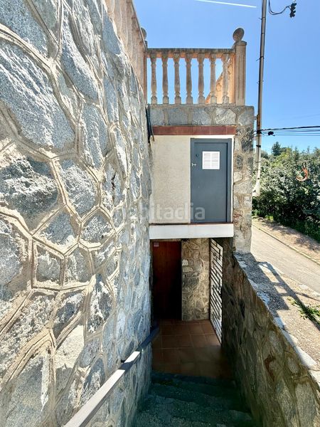 Foto 1e133138-2fad-4724-b184-6f3438f7ba0b. Casa amb xemeneia calefacció aparcament piscina a Torrelles de Llobregat
