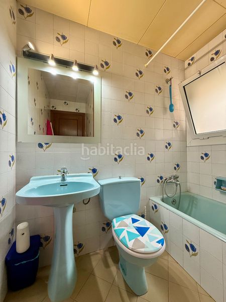 Foto 4aa19482-d252-4e84-bc7a-8ef0a6f46151. Casa amb xemeneia calefacció aparcament piscina a Torrelles de Llobregat