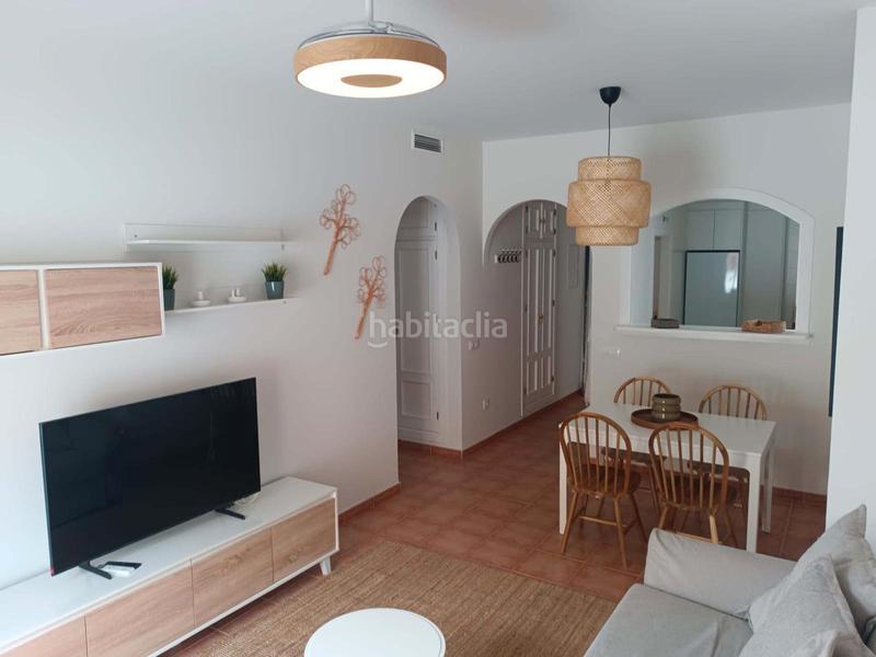 Foto 5bf0880a-54a8-4b25-bab4-5ea6c1f3dd5c. Alquiler apartamento en calle juan de la cosa 8 apartamento en Rota