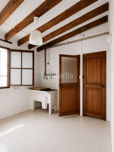 Foto 0f6ee019-0e21-4536-98d8-9c200fce0c60. Edifici a Santa Catalina Palma de Mallorca