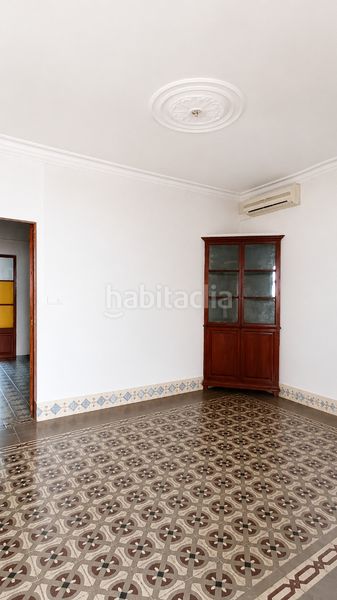 Foto b0e163a5-e61b-4147-9f75-e2f8ec9f63bc. Edifici a Santa Catalina Palma de Mallorca