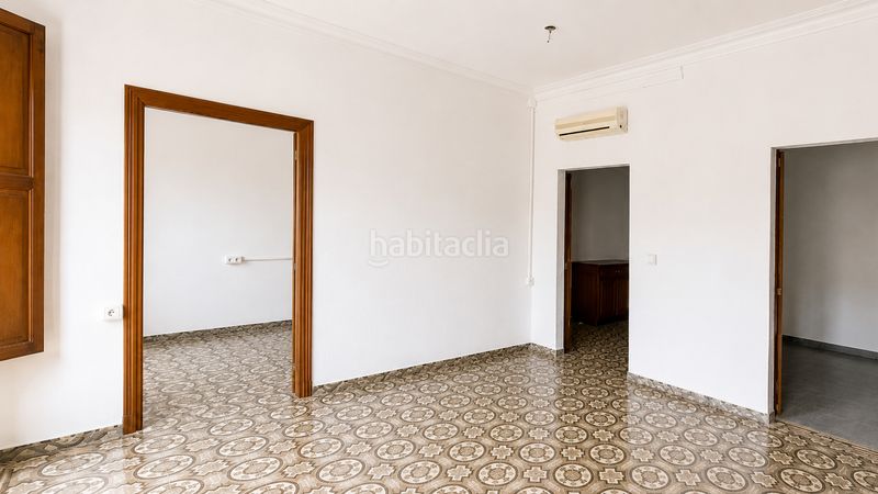 Foto e5ef33d1-1944-4f1f-887c-ebb43f9ed6fa. Edifici a Santa Catalina Palma de Mallorca