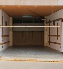 Lloguer Aparcament cotxe a Plaça dels Patins. Alquiler de garaje en la missio - mercat