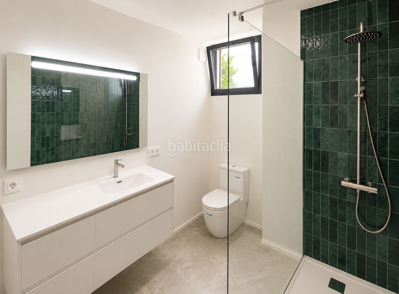 Foto f5c4aaf1-be3c-45a1-bdd3-83a7a0e834a0. Casa amb calefacció aparcament piscina a Gènova Palma de Mallorca