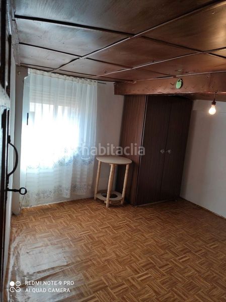 Foto db319fdb-4ea2-4cbe-a626-95b8f89f898a. Casa amb xemeneia a San Miguel de Valero