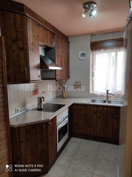 Foto dfdc616d-deb1-4bd8-8de3-1fad9e6fd4d2. Casa amb xemeneia a San Miguel de Valero