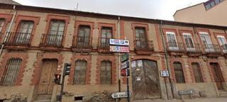 Edifici  Calle filiberto villalobos. Venta de edificio en guijuelo