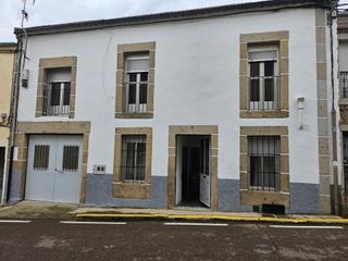 Casa adossada a Ledrada. Venta de casa en ledrada