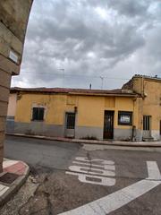 Casa a Guijuelo. Venta de edificio en campillo de salvatierra