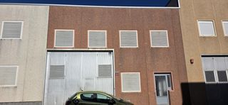 Miete Fabrikhalle  Calle dolmen. Nave industrial en alquiler en guijuelo