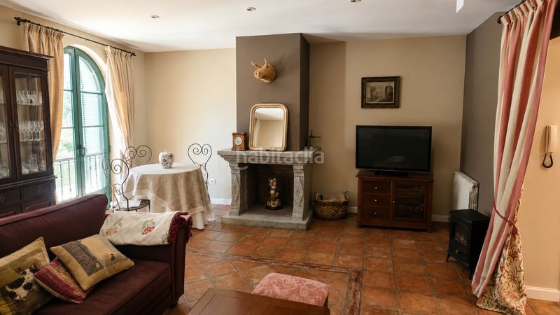 Foto ed13d322-8521-47aa-8364-cd628bebc1b6. Xalet a Guijuelo