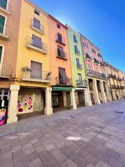 Casa a Centre Vila. Casa en venta en centre, 5 dormitorios.